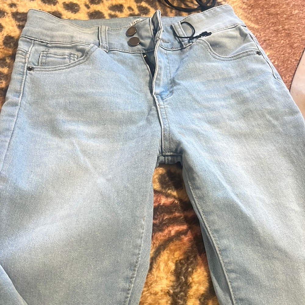 I’m selling a boyfriend long jeans